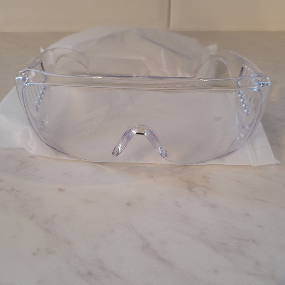 2 Pcs of anti-fog safety Protective Glasses for Lab and more - Picture 2 of 4